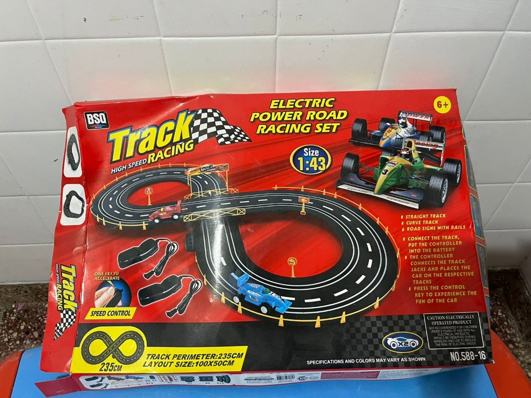 Pista de autos eléctrica