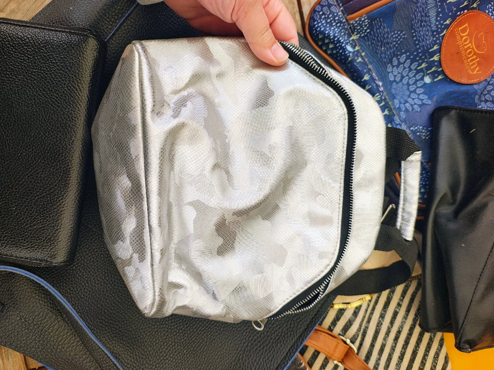 Mini mochila plateada