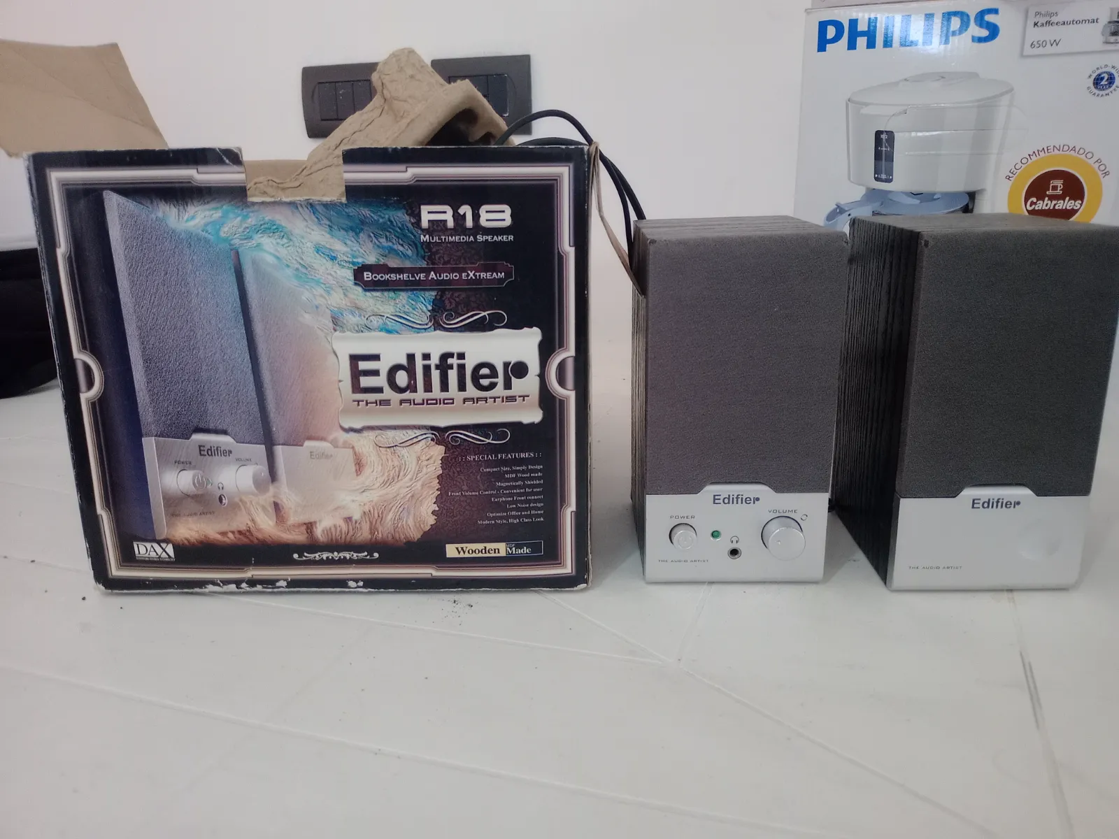 PArlantes Edifier