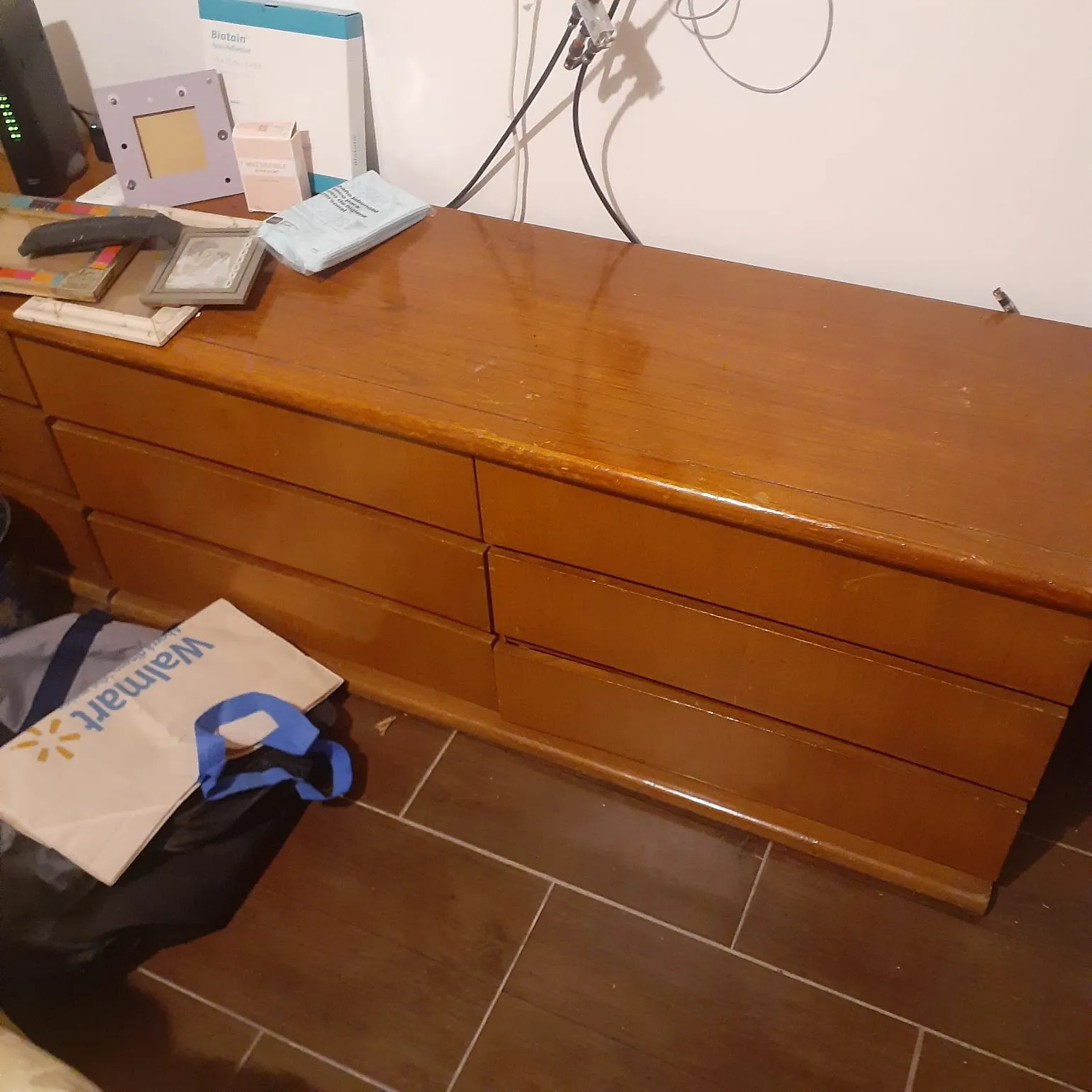 Cajonera + mesa de luz
