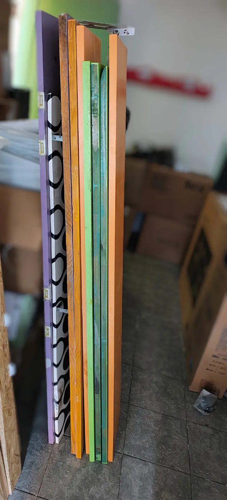 Lote de repisas de madera