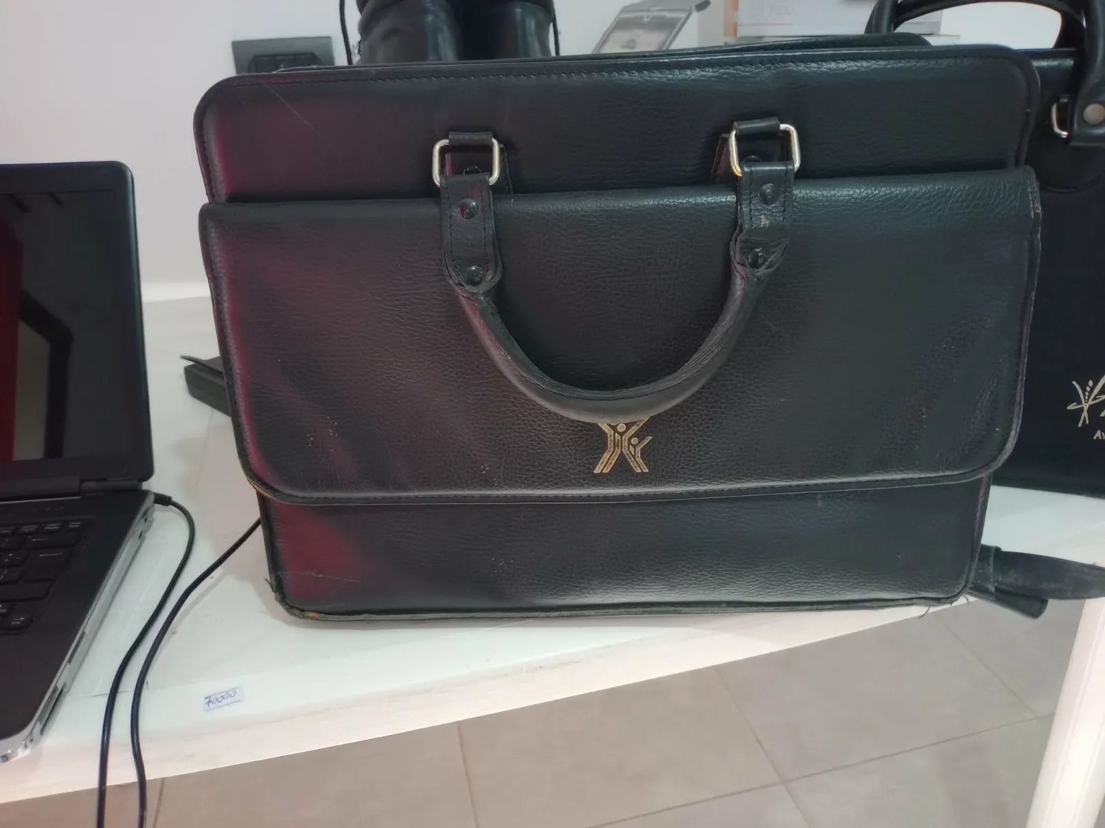 maletin de cuero, nuevo