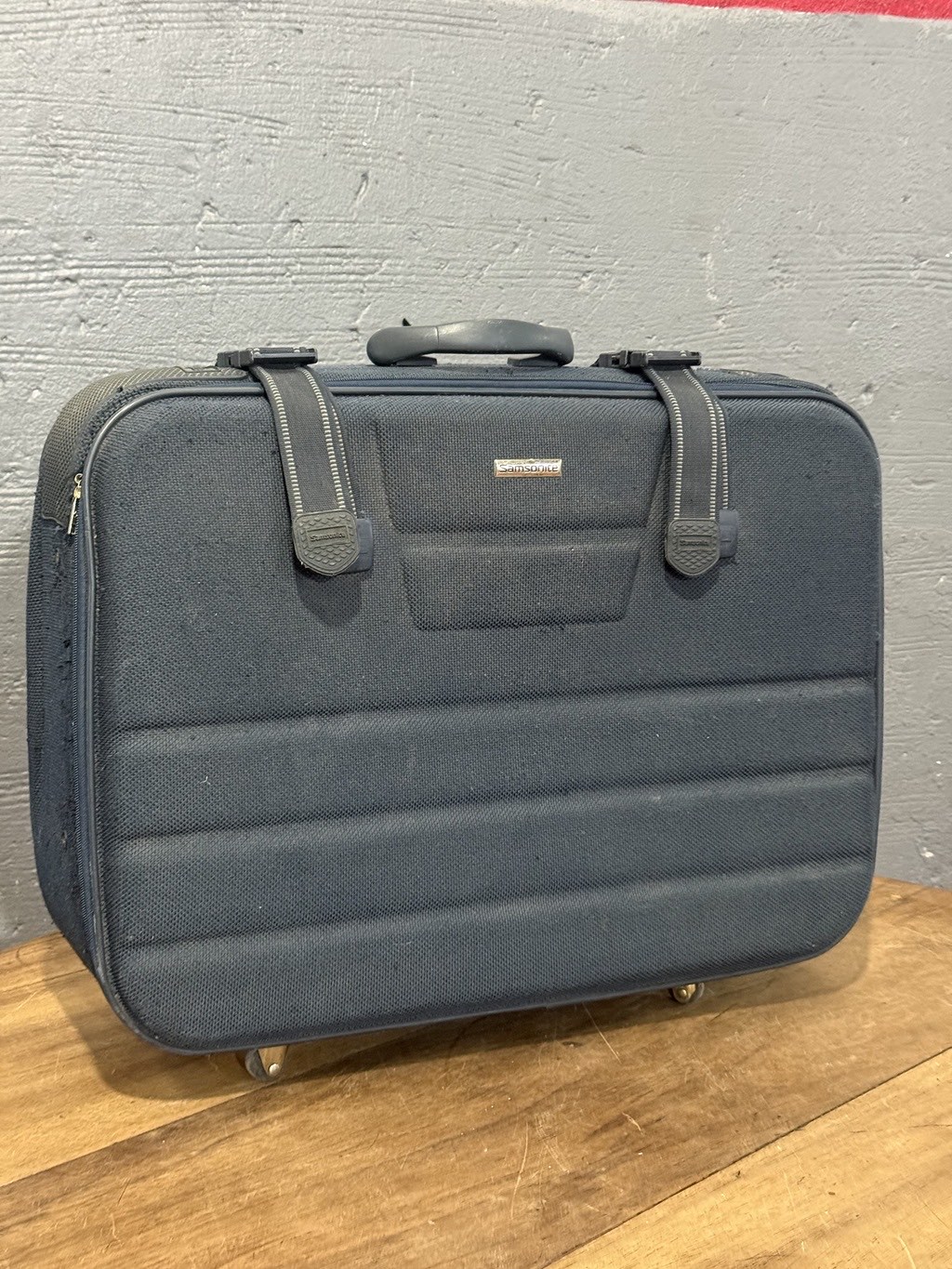 Valija Samsonite de mano rígida