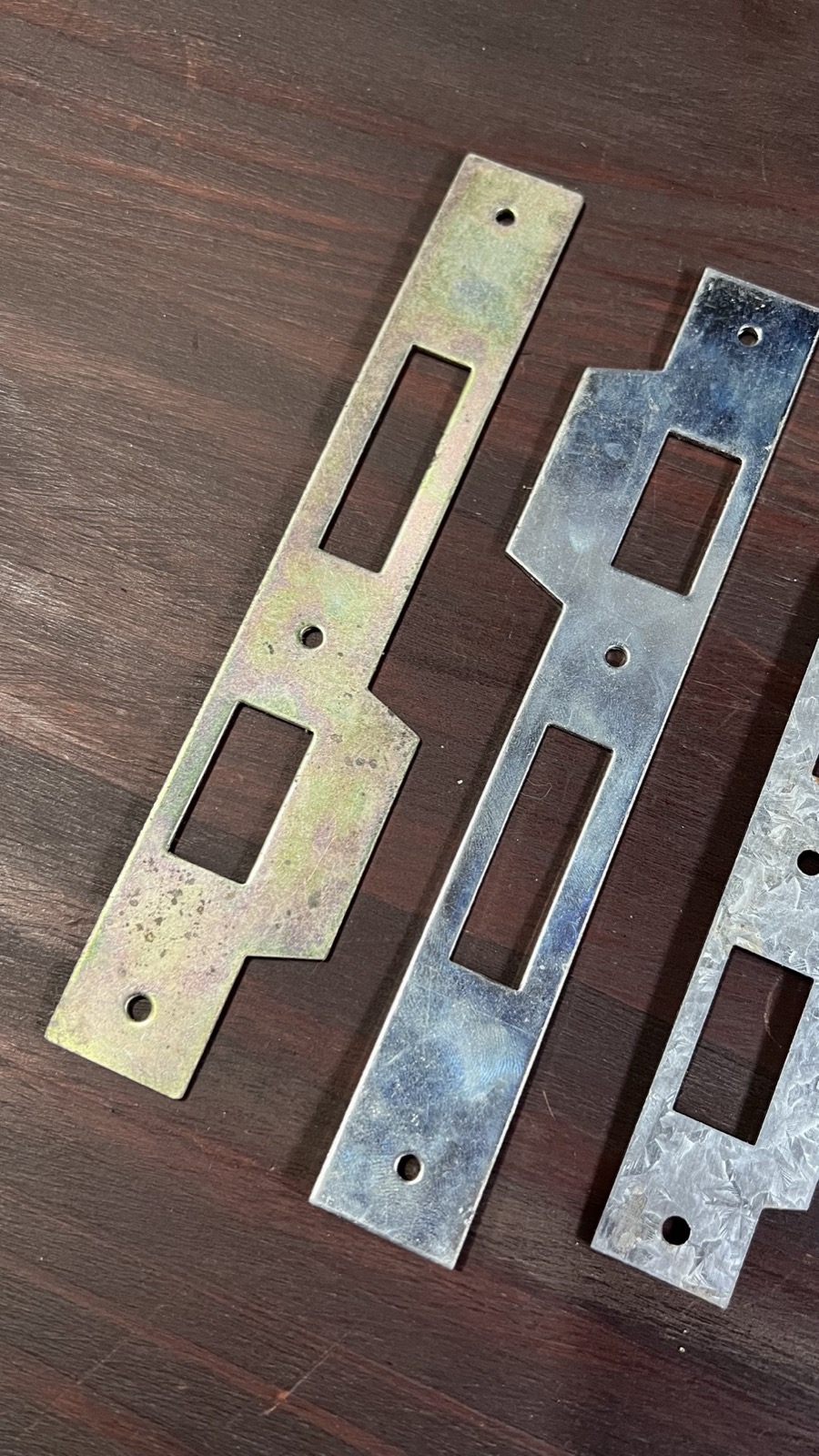 Placas metálicas para cerraduras