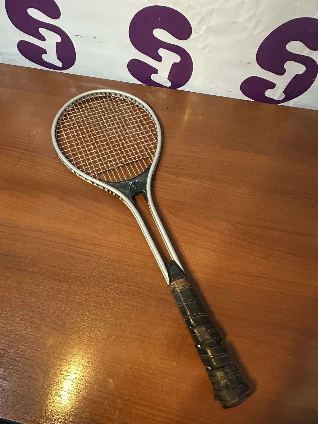 Raqueta de tenis Marley antigua