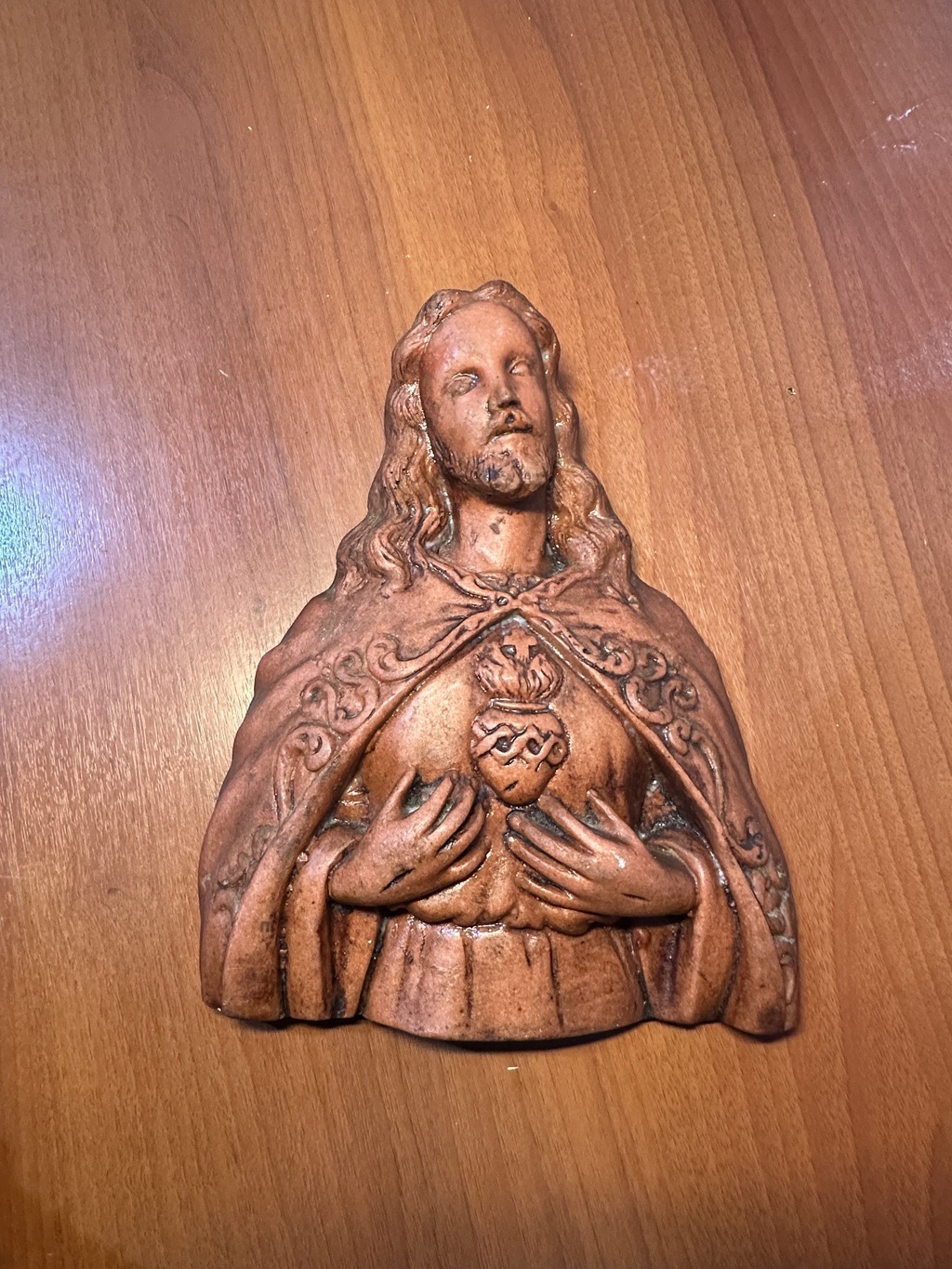 Figura religiosa de cerámica