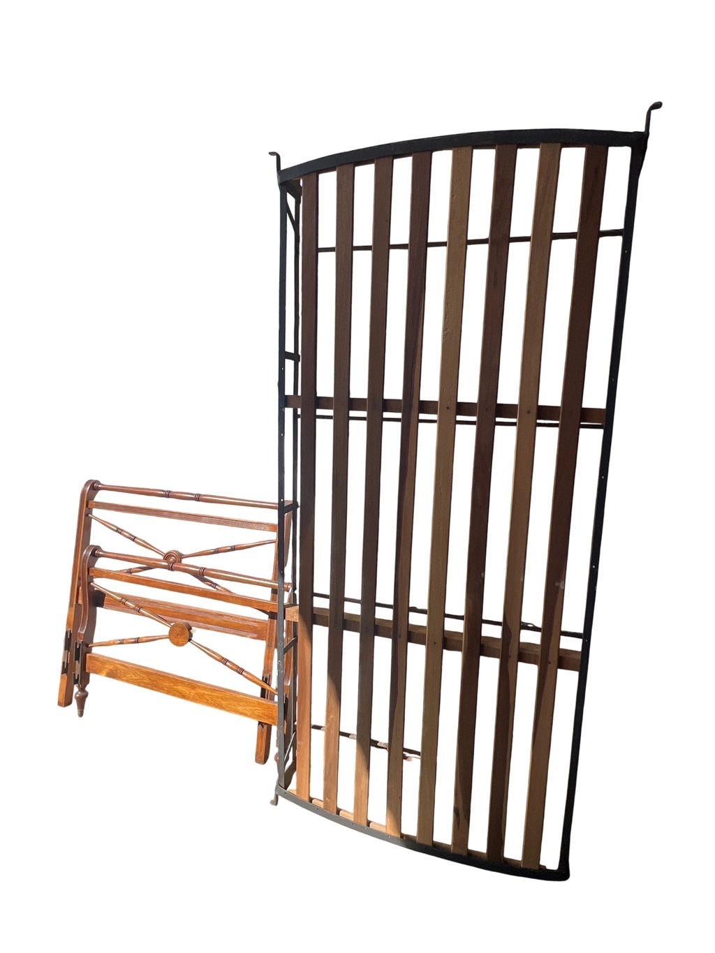 Cama de madera con soporte de listones