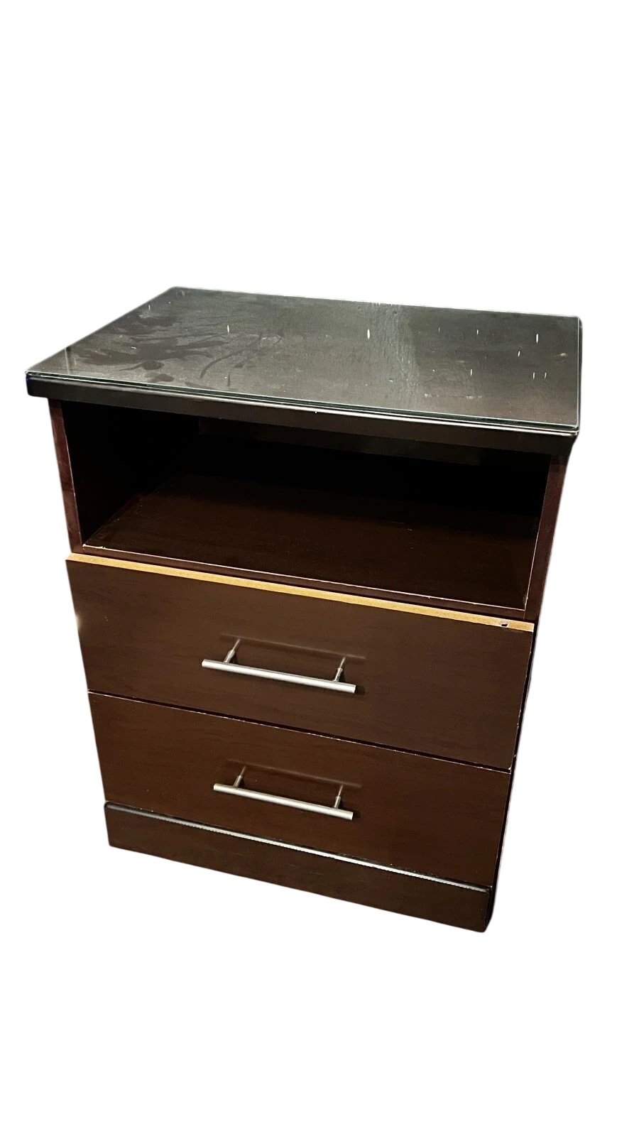 Mesa de luz marrón con 2 cajones, estante y vidrio