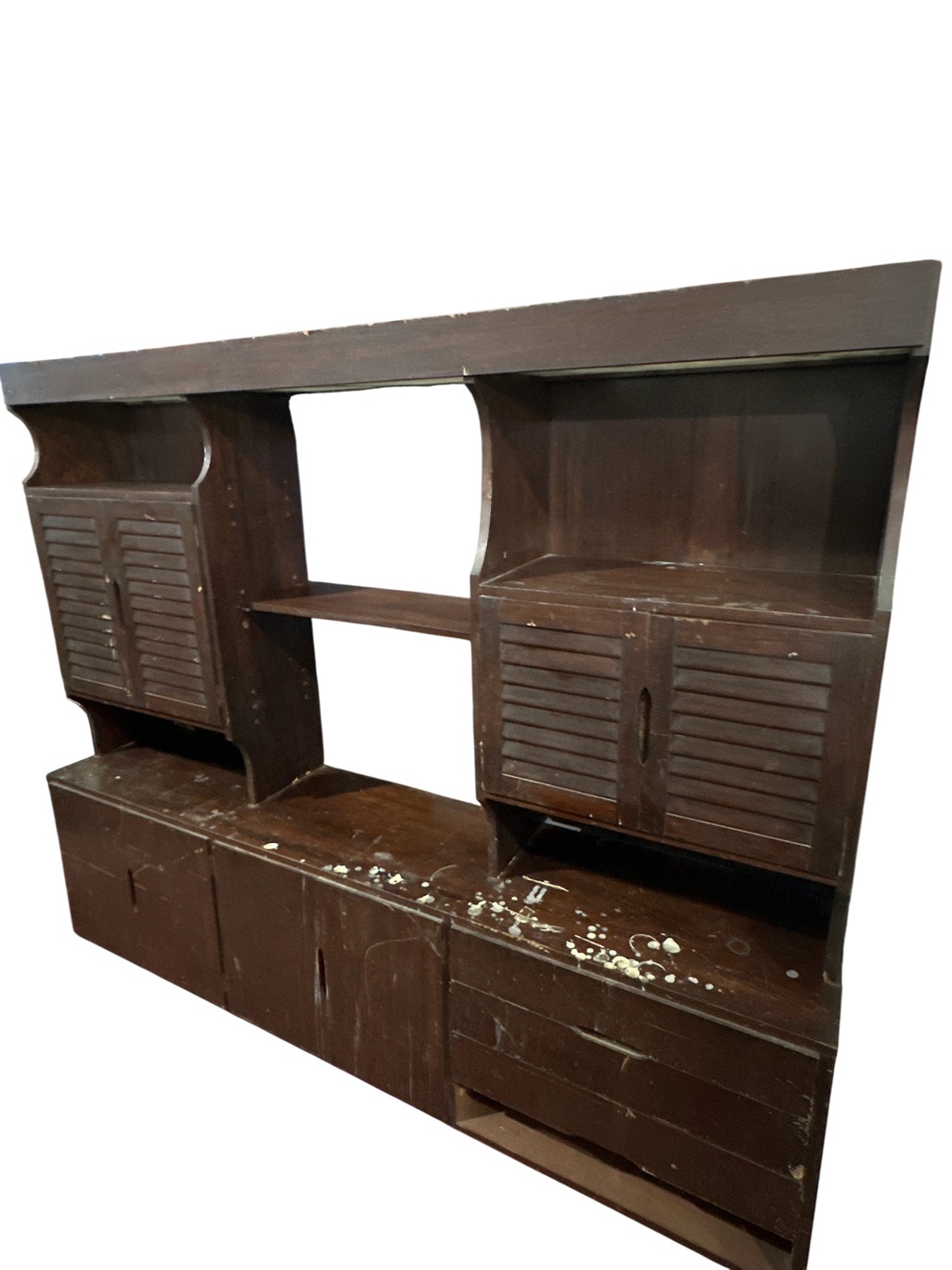 Mueble modular de madera con puertas