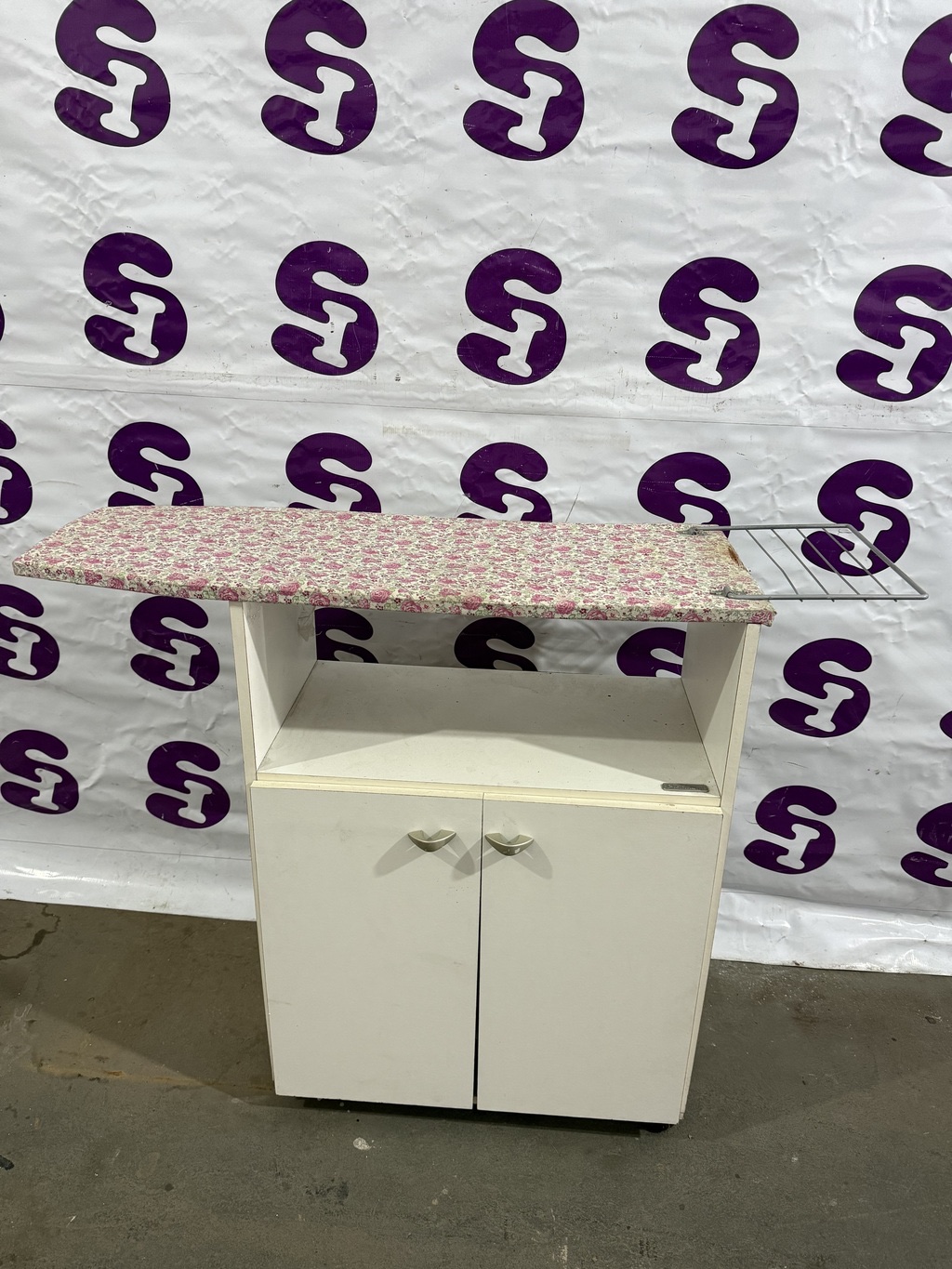 Mueble de planchar