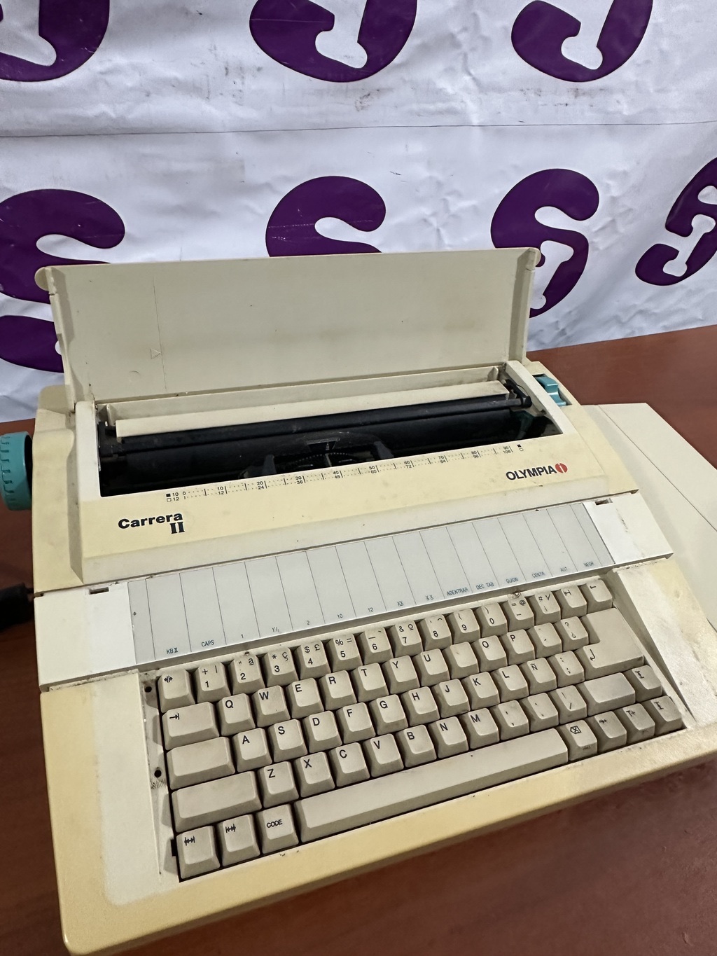 Máquina de escribir Olympia Carrera II