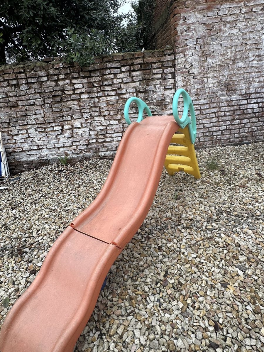 Tobogán infantil de plástico